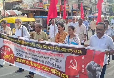 CPI-M protested with farmers' right. TIWN Pic July 24