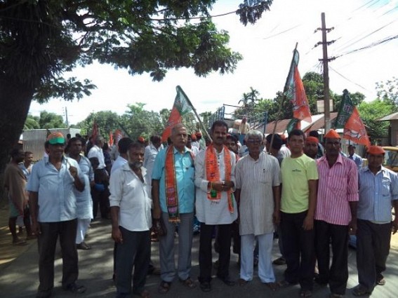 CPI(M) cadre injured BJP candidate in Udaipur ; workers blocked NH44 in protest