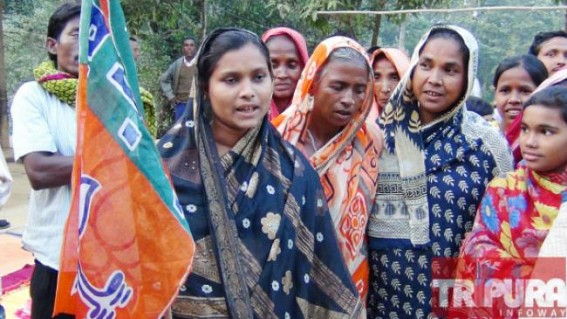 117 CPI(M) members join BJP : CPIM losing support after the recent multicrore scams of the state came to light
