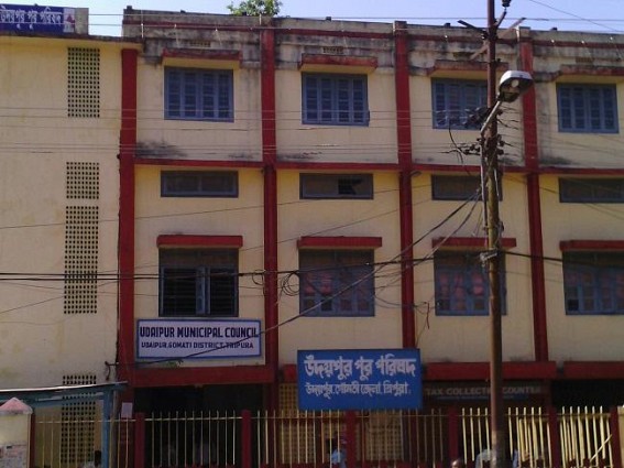 Rs 1.27 crore scam in Udaipur Municipal Council: Fake adjustments of Rs 25 lakh made under MLA's instruction: Congress to Gherao Executive Officer and Chairperson at 11.30am Monday
