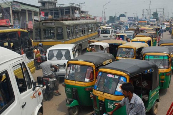 Fly over construction work causing traffic congestion