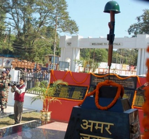 Honored rifle and cap stolen from the Martyrâ€™s tomb at LichuBagan area: Issue of security under the question mark?