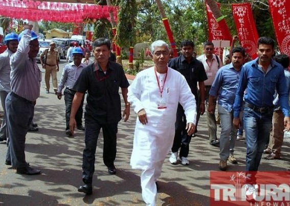 CPI(M) politburo not to ditch Manik; Gautam made the scapegoat