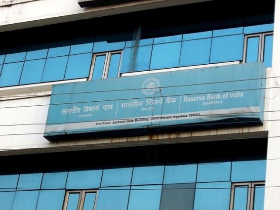 RBI opens stall to make people aware of â€œriskyâ€ investments in chit funds