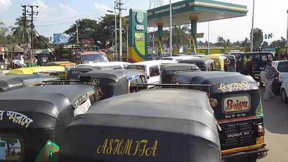 Petrol and CNG crisis hits state; sufferings of commonmen  continue; Transport Minister and officials  busy in meetings