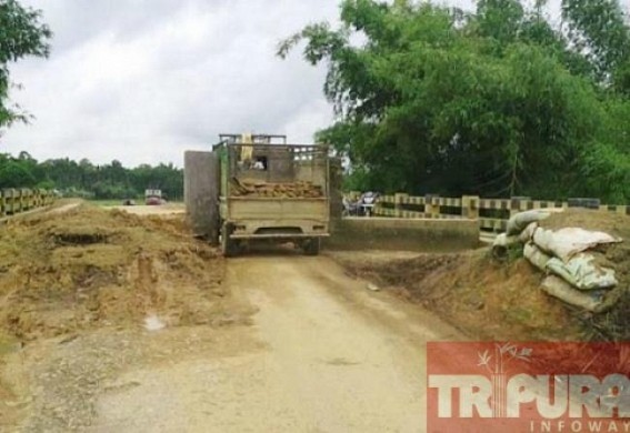 Potholes on the roads irks the people of Nutanbazaar