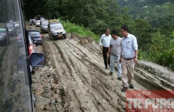 Govtâ€™s new Pre-Poll drama : Dilipidated NH 44 repairing to begin from December 15 in full swing, construction workers agree to the terms and conditions, says PWD Chief Engineer