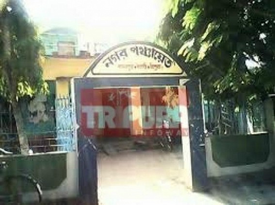 Kamalpur: Nagar Panchayat launched drive against illegal construction beside the road 