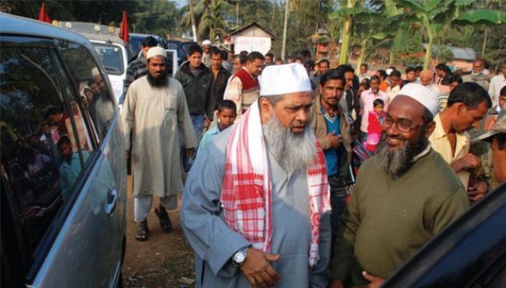 Assam Assembly Election 2016 : Badruddin Ajmal gives sleepless nights to CM Gogoi : King-maker or spoiler in Assam politics?