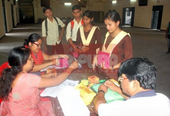 After much bloodshed, campaigning, fighting College Election begins in 22 Degree Colleges : Security tighten