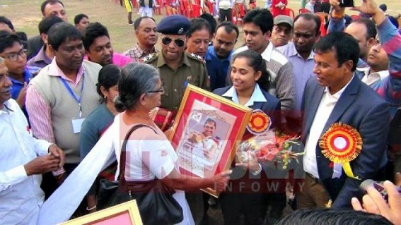 Dipa Karmakar receives grand welcome at Kailashahar 