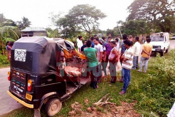 Intoxicated auto driver hit OCâ€™s vehicle at Ambassa: None injured: Driver detained: No case filed