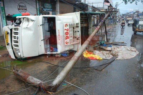 Road mishap: Two seriously injured 