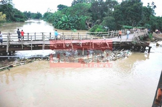 Bridge over river Howrah collapsed