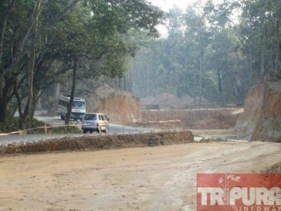 Slow double lane construction work generates resentment 