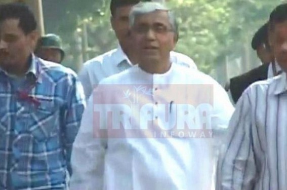 CM Manik Sarkar left for six days to visit different states of India 