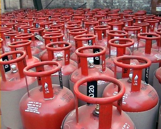 Subsidised LPG Hiked by Rs 7 Per Cylinder, Jet Fuel by 4% 