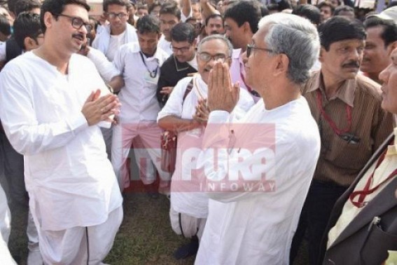 BJP mocks at Manik Sarkar after No CPI-M backed Newspaper broadcasts Manik Sarkar's News with Babai Da