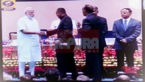 Gomati District receives 1st prize in Fasal Bima Yojana 