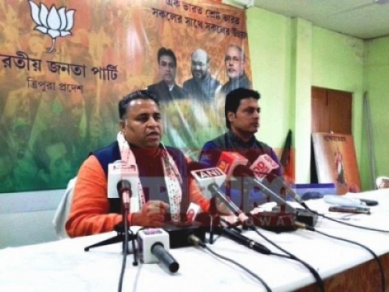 Deodhar asks Manik Sarkar to put CPI-M flags on Police Stations