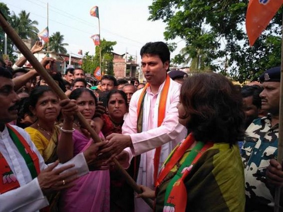 Roopa Ganguli campaigns at South Tripura