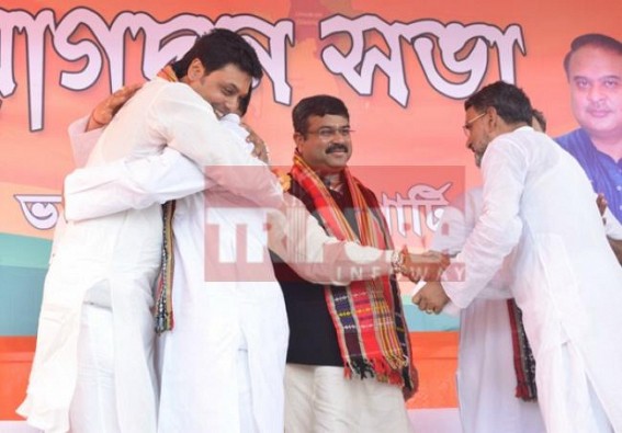 BJP fails to bring revolution on 'own feet' ; celebrates 6 Assembly seats  