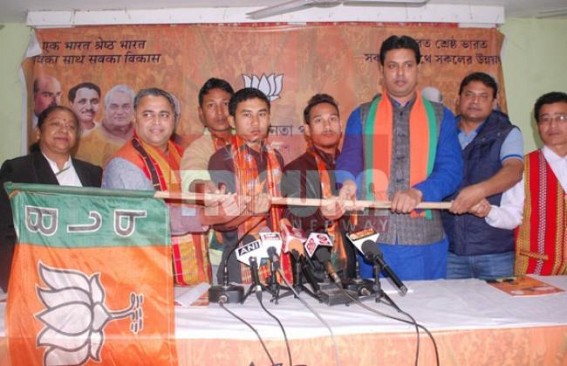 1 year of Biplab Debâ€™s Presidency : Above 45,000 joined BJP in 2016 