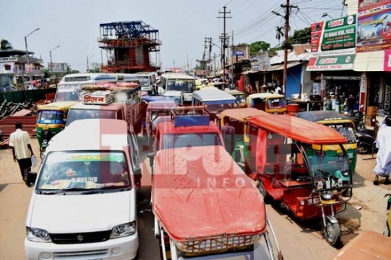 Chakka Jam paralyzes Capital City