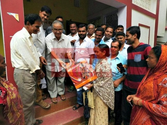Udichi club helps flood victim families