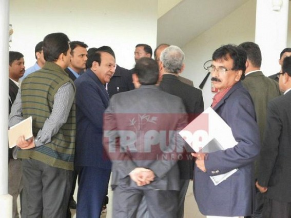 EC reviews preparations for February 2018 Tripura assembly polls
