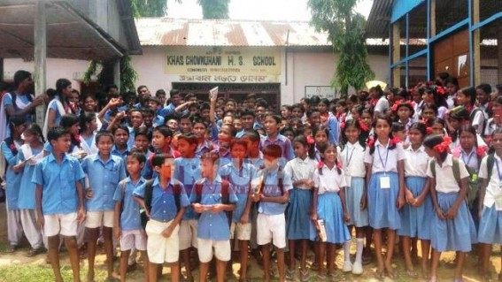 Students lock class rooms protesting power, water crisis
