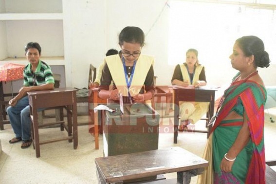 What a College Election ! All are visible whom 'you are voting' 