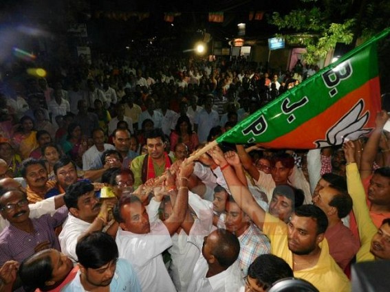 BJP conducts joining programme at Dasami Ghat with major success
