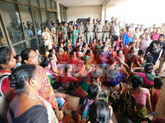 Health Dept's irregular employees to be Regularized after 1 month !