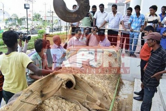 Tagore's idol yet to get its place at Rabindra Bhawan 