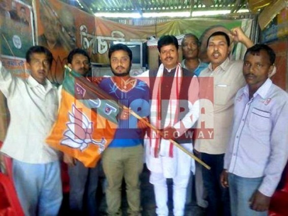 Voters Join in BJP on Holi  