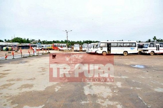 Congress called 24 hours strike paralyzed normal lives in Tripura : transport movement halted 