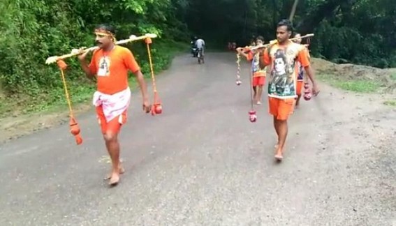 700 devotees walked 14 km, stepped up 108 stairs to offer prayers to Lord Shiva 