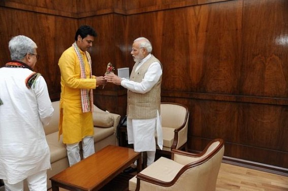 CM demands AIIMS like institution from PM