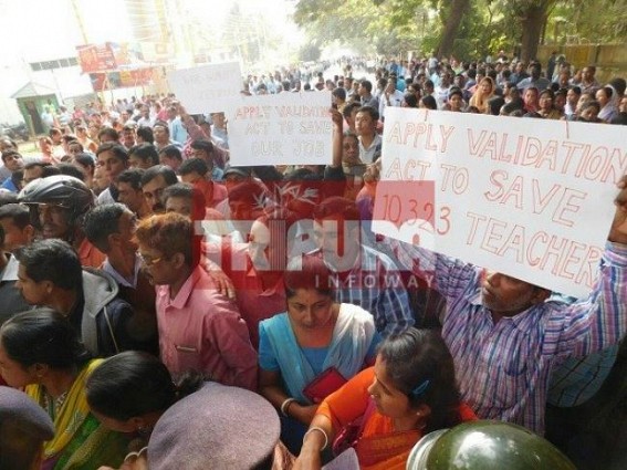 Terminated 10323 teachers knock Ministers via 'Janata Durbar' : BJP Govt working hard to Overcome Supreme Court's verdict 