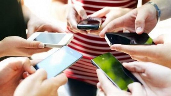 Netizens get â€˜lifeâ€™ as mobile Internet service is back after 72 hours 