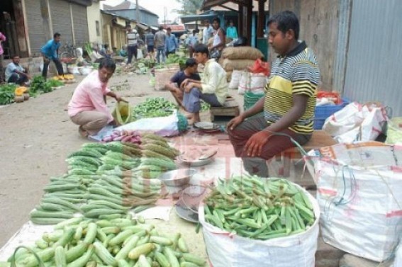 Price hike, dull business hit Durga Puja 2018 : 7th Pay Commission rumour fueled commodity price further