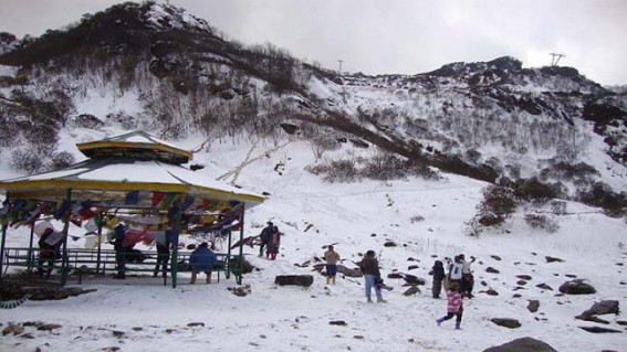 No white Christmas in Himachal this year