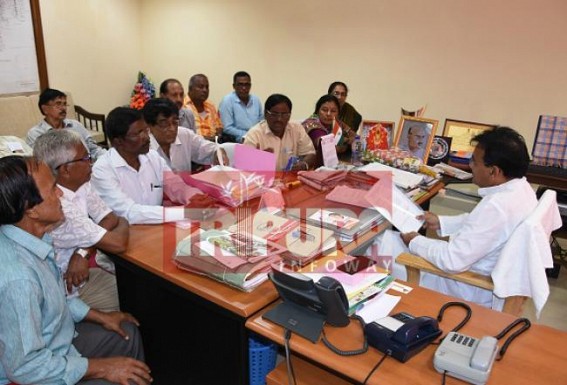 Tripura EPF pensioners demand equal pay scale as other State Govt employees, meet  Transport Minister