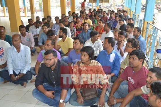 Unemployed artists demand jobs in Govt schools and other Depts