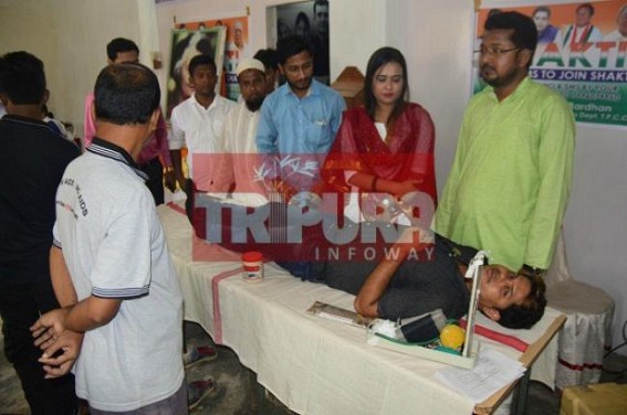 Congress celebrates Rahul Gandhi's birthday at Agartala