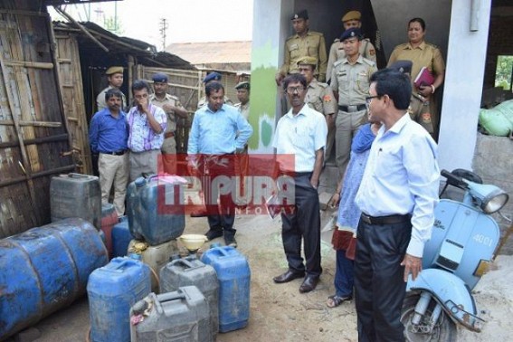 Illegal kerosene oil trade racket busted 
