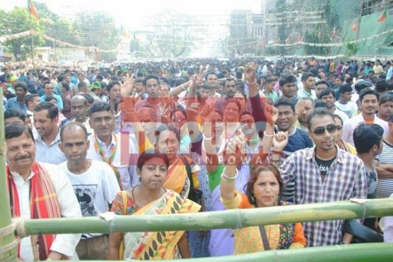 BJP leads Tripura Election : Saffron Holi marks 'Winning' 