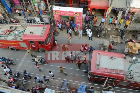 Capital City escapes from massive fire : 1 shop burnt