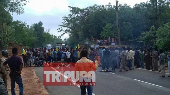 BJPâ€™s ally IPFT blocks road at Udaipur : BJP's One-Tripura vision in contrast with IPFT's Separate state demand